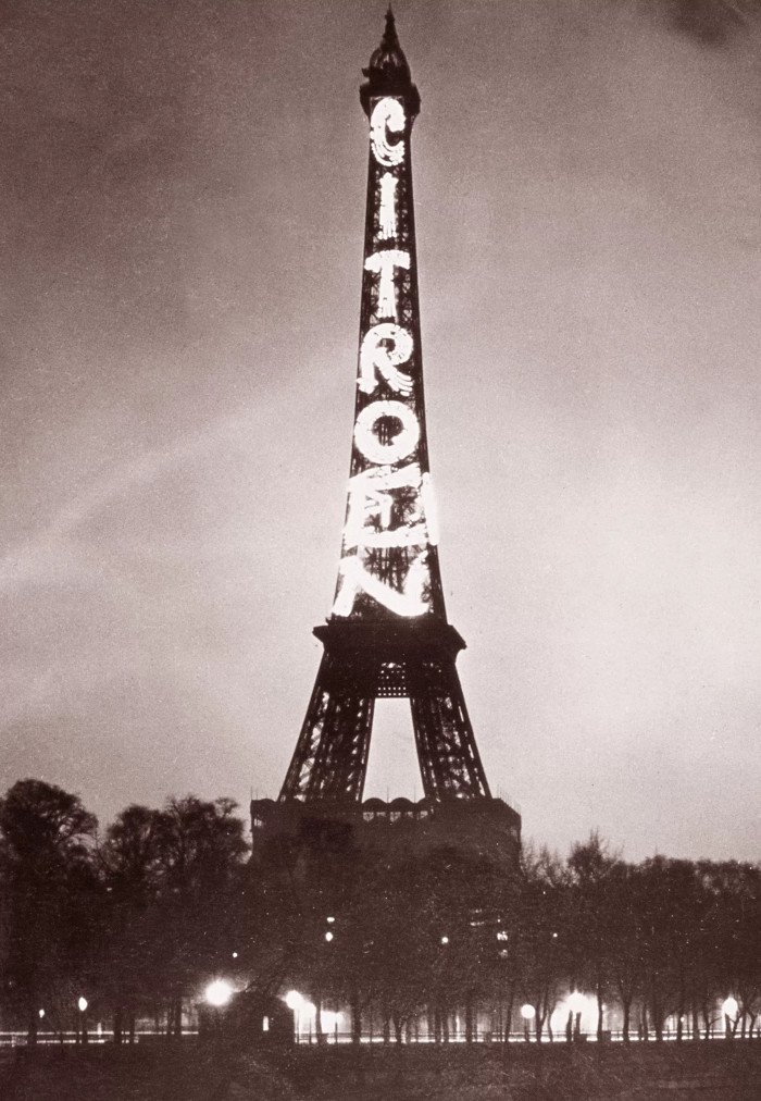 15 bí mật thú vị về tháp Eiffel