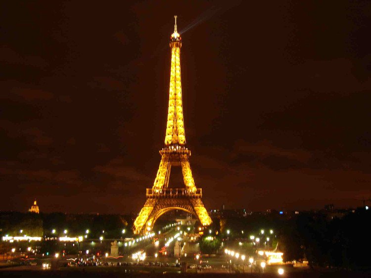 15 bí mật thú vị về tháp Eiffel
