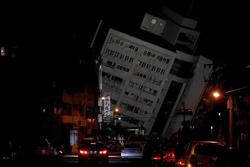 2 người chết, 200 bị thương sau vụ động đất rung chuyển Đài Loan