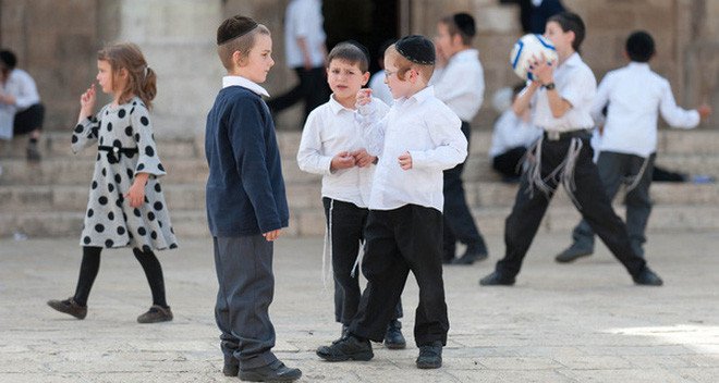 4 hành vi nhỏ nhưng sức mạnh lớn cha mẹ Do Thái thường dạy con
