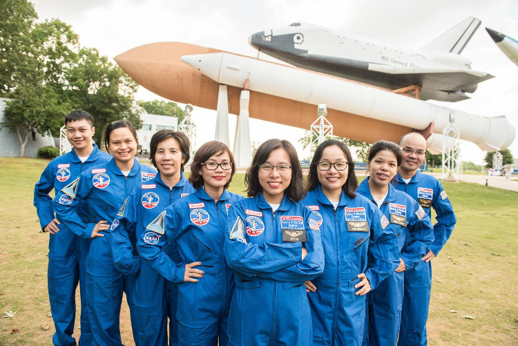 8 giáo viên Việt Nam được đào tạo mô phỏng phi hành gia
