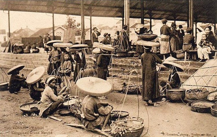 Ảnh xưa quý giá về chợ Đồng Xuân Hà Nội