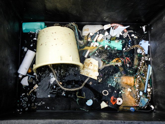 Bãi rác thải nhựa trên biển rộng bằng 3 nước châu Âu