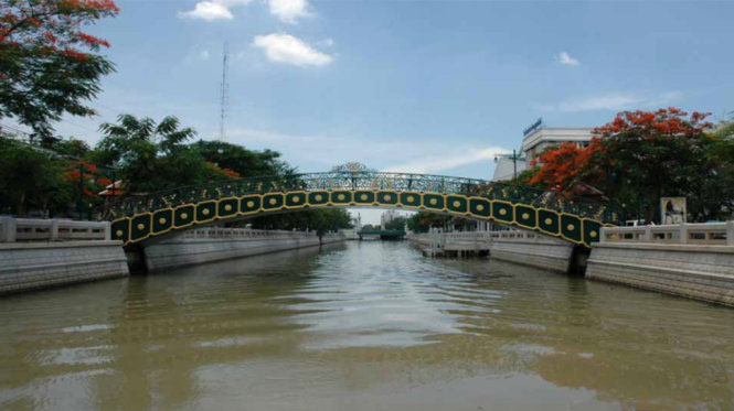 Bangkok giăng 1682 kênh mương và 25 khu trữ lũ chống ngập
