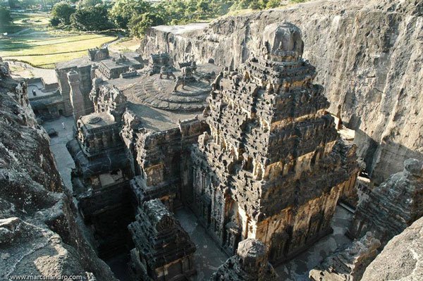 Bí ẩn những ngôi đền vượt thời gian ở Ấn Độ: Có cái giá trị tới 100 tỉ USD!