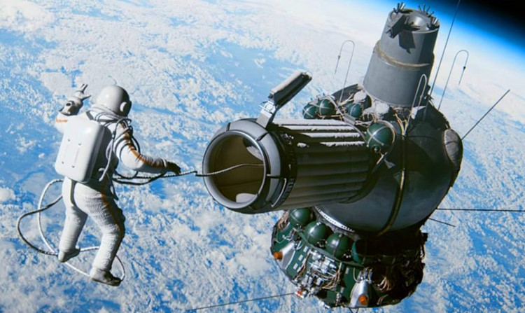 Chuyến đi bộ ngoài không gian suýt biến thành thảm kịch của Liên Xô