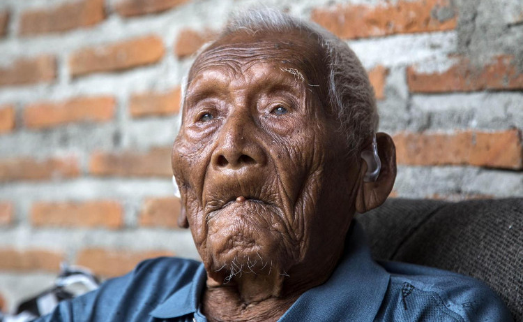 Cụ ông cao tuổi nhất thế giới tổ chức sinh nhật lần thứ 146