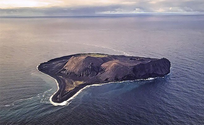 Đảo núi lửa Surtsey: Cấm địa kỳ bí của giới khoa học ngoài khơi Iceland
