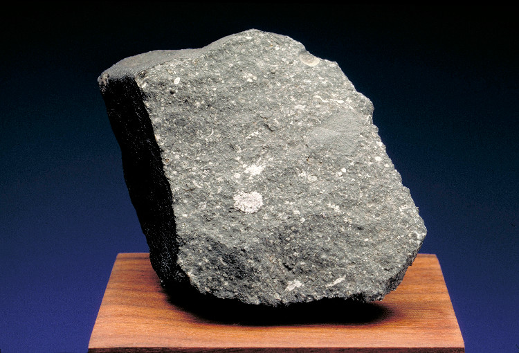 Đấu giá thiên thạch gần 4,6 tỷ năm tuổi