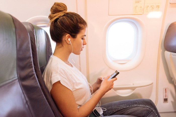Điều gì xảy ra nếu điện thoại không chuyển airplane mode khi bay?