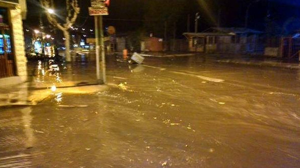 Động đất cùng sóng thần ở Chile, 5 người chết