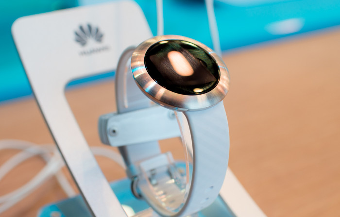 Đồng hồ theo dõi sức khỏe Huawei Honor Band Z1