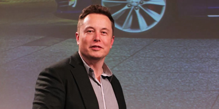 Elon Musk: Chúng ta phải biến thành máy móc hoặc bị máy móc thay thế