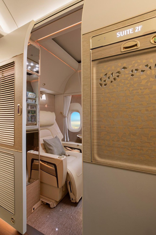 Emirates ra mắt khoang hạng nhất mới siêu sang trên Boeing 777-300ER