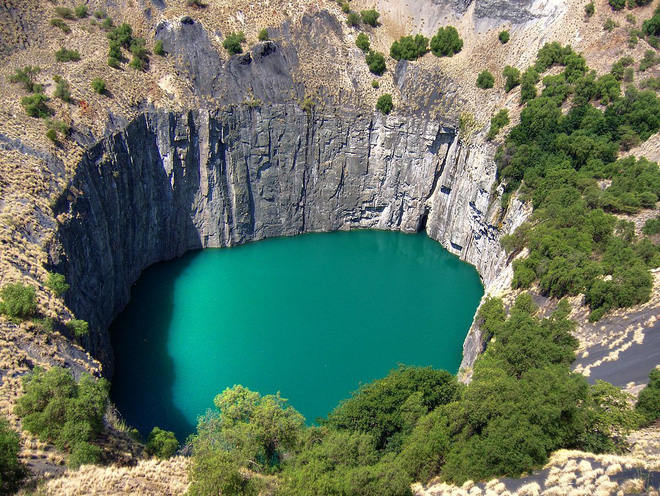 Gần 3 tấn kim cương đã được đào lên từ một trong những hố sâu nhất hành tinh!