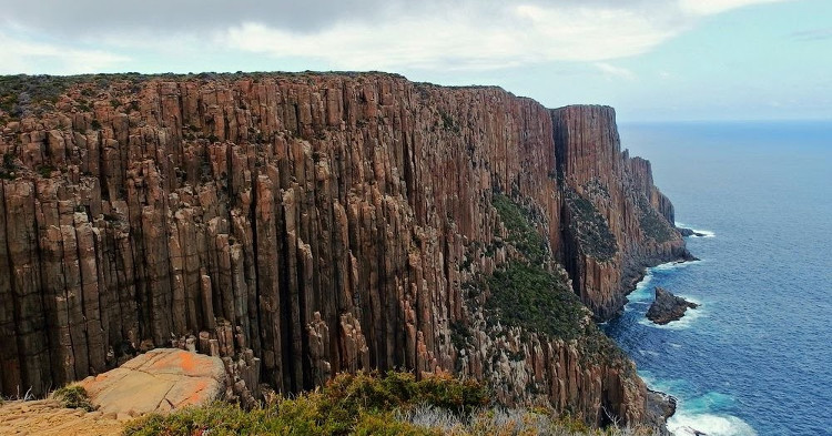 Giả mã những trụ đá kỳ lạ dọc bờ biển Australia