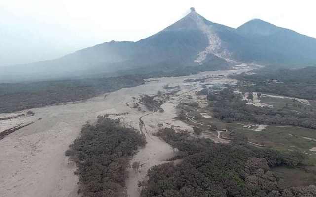 Hiện trường khủng khiếp vụ núi lửa phun trào ở Guatemala