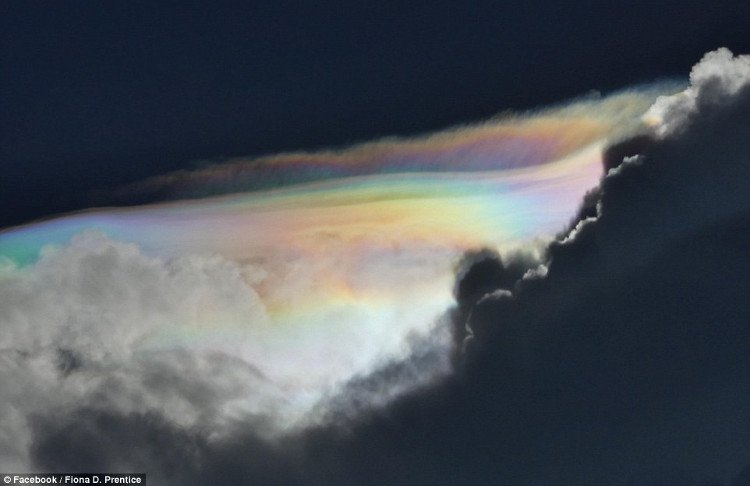 Hiện tượng mây kỳ ảo xuất hiện bất thình lình trên bầu trời nước Úc