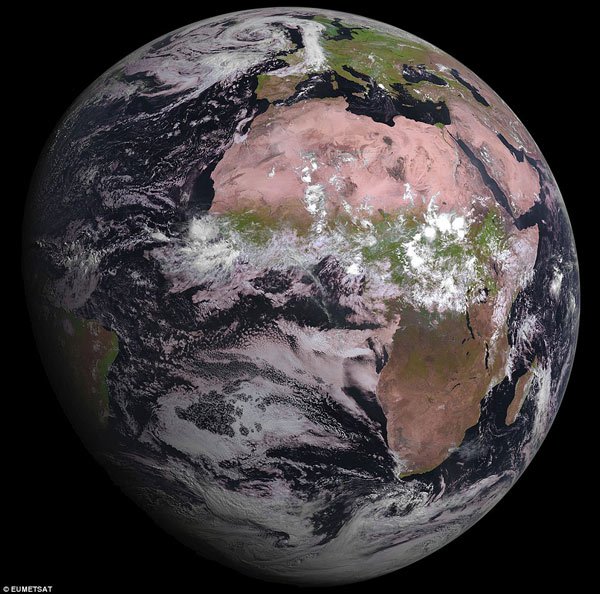 Hình ảnh đẹp ngoạn mục của ​Trái ​Đất chụp từ vệ tinh MSG-4