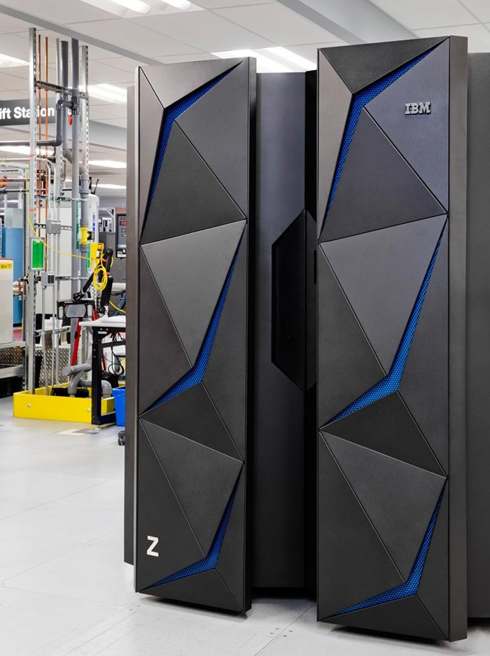 IBM Z mainframe: siêu máy tính mã hóa giao dịch, ngăn chặn tấn công mạng