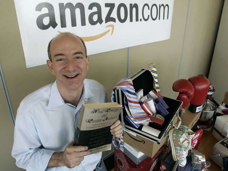 Jeff Bezos đã trở thành người giàu nhất thế giới như thế nào?