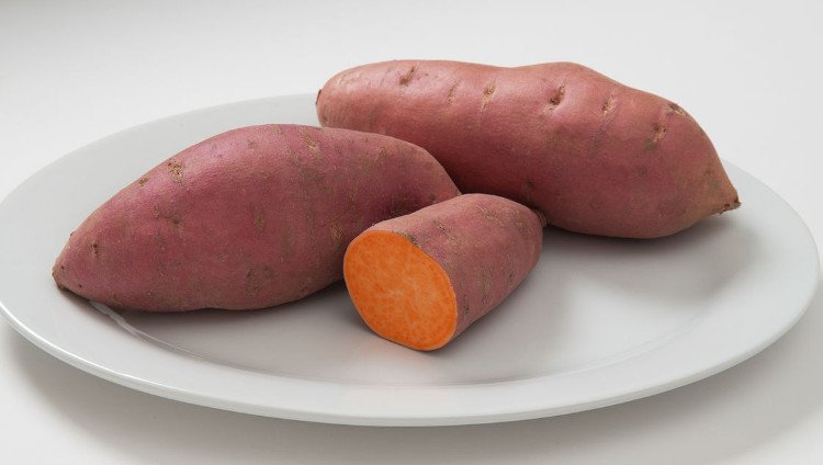Khoai lang và khoai tây: Loại nào tốt hơn?