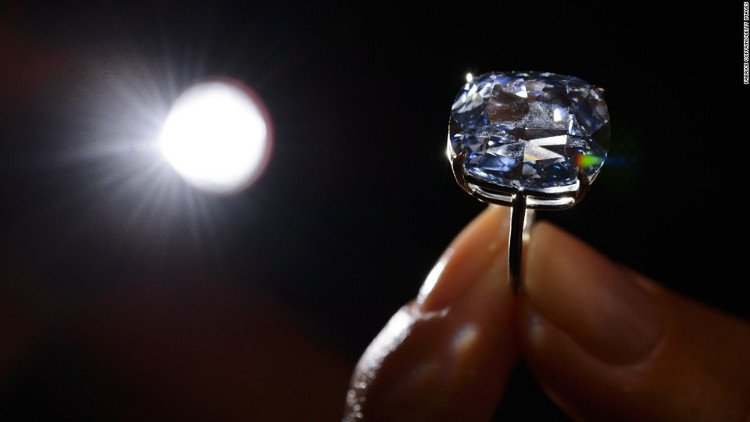 Kim cương nhân tạo và một số tiến bộ của ngành công nghiệp kim hoàn