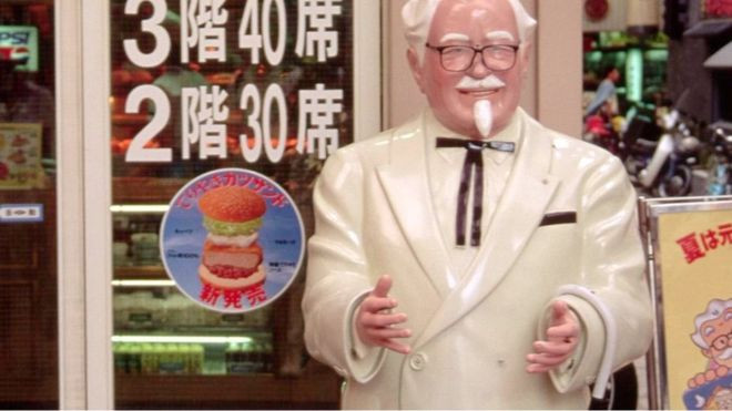 Kỳ lạ người Nhật ăn Giáng Sinh với gà rán KFC