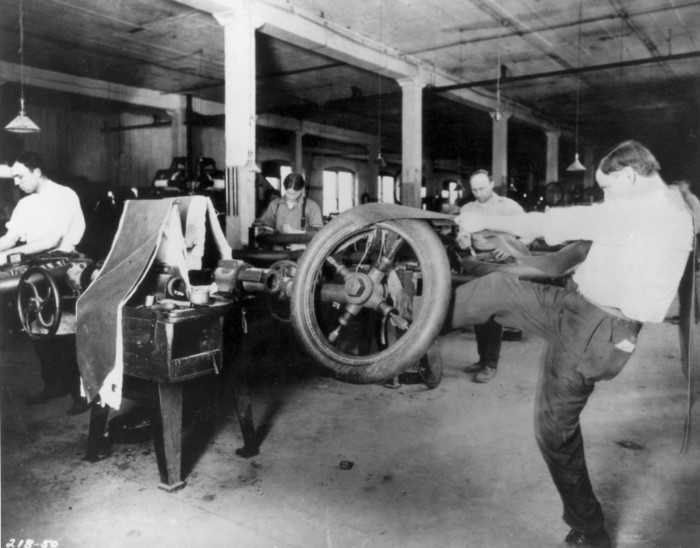 Lịch sử ra đời của lốp xe