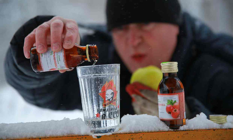 Loại sữa tắm đoạt mạng 49 người Nga khi uống thay rượu