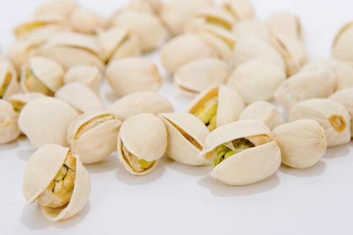 Lợi ích và tác hại của 3 loại hạt được ăn nhiều trong ngày Tết