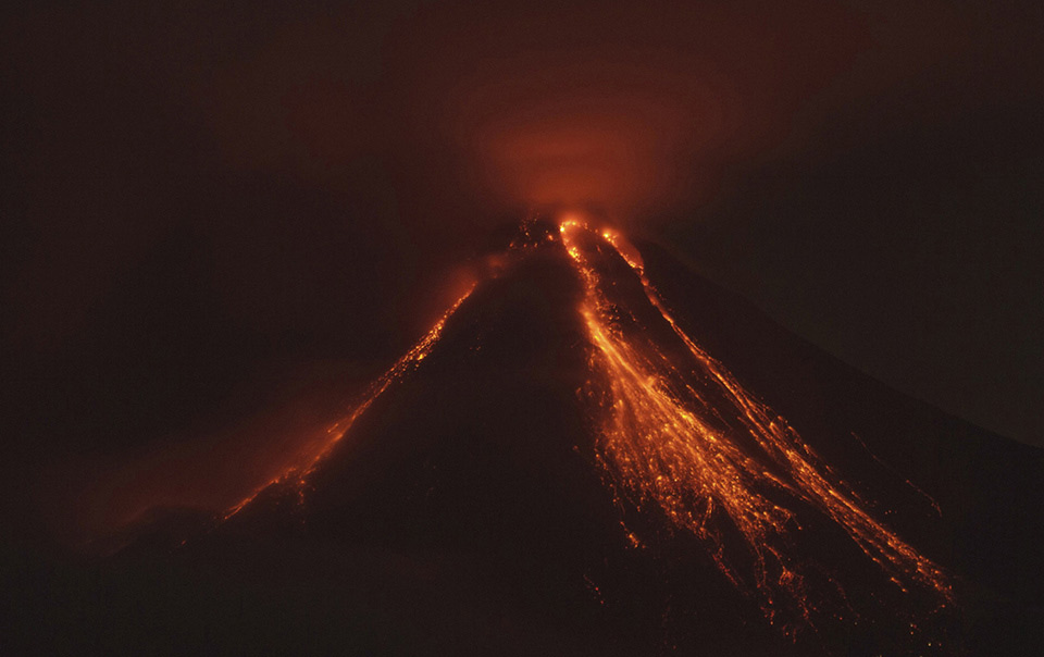 Năm 2015: Sự trỗi dậy các ngọn núi lửa