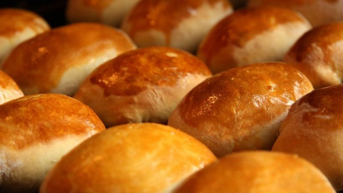 Nếu biết làm bánh mì phức tạp đến thế, bạn sẽ thay đổi hoàn toàn cái nhìn về nó