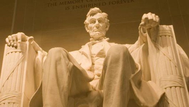 Ngày 15/4: Abraham Lincoln qua đời sau khi bị ám sát và những bí ẩn đằng sau vị tổng thống