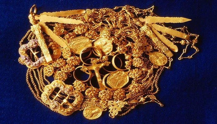 Người nông dân Mỹ bỏ nghề tìm được kho báu 40 tấn vàng bạc