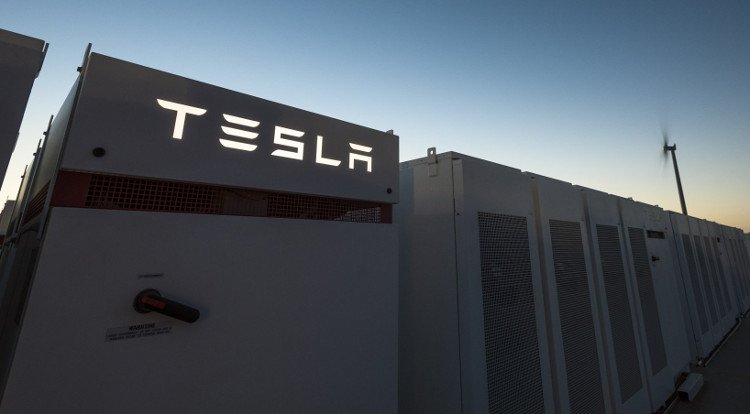Nhà máy pin của Elon Musk khắc phục sự cố mất điện của một bang nước Úc trong 140mili giây