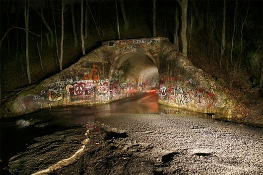 Những đường hầm bị ma ám nổi tiếng thế giới