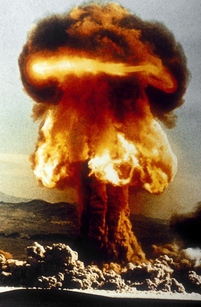 Nơi hứng bom nguyên tử nhiều nhất hành tinh: 10.000 năm mới hết nguy hiểm!