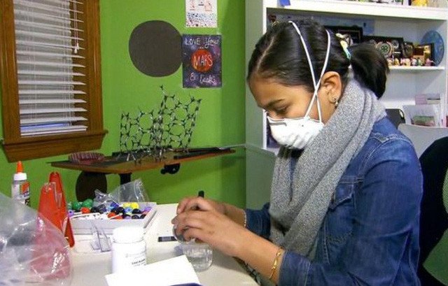Nữ sinh 12 tuổi chế tạo máy phát hiện nước nhiễm chì
