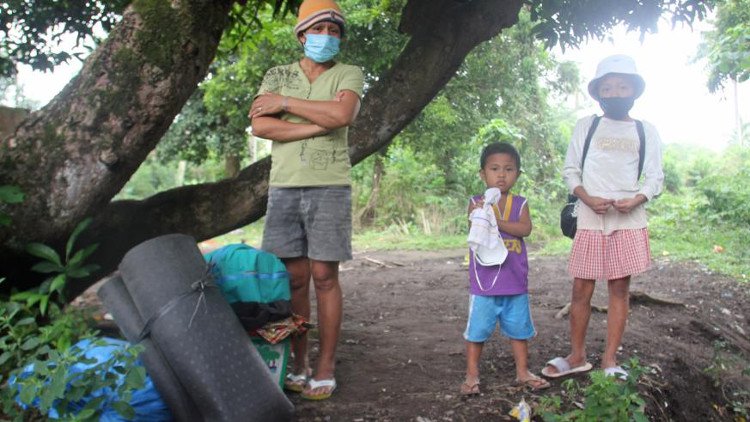 Núi lửa Mayon thức giấc, 12.000 người Philippines sơ tán khẩn