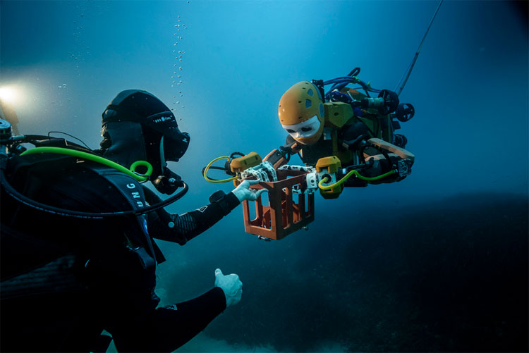 OceanOne - Robot thợ lặn hình người của các nhà nghiên cứu Đại học Stanford