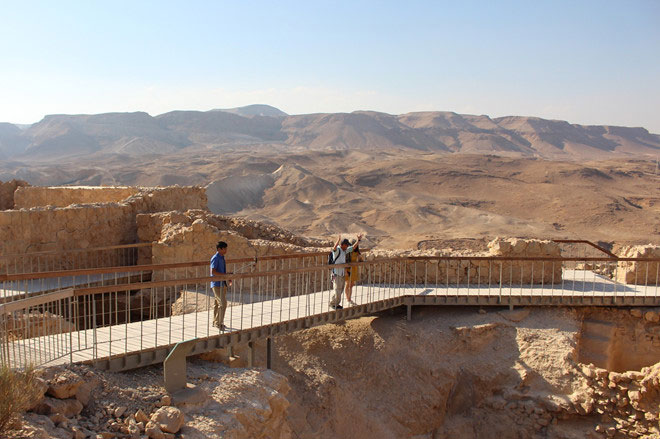 Pháo đài cổ bất khả xâm phạm được xây dựng gần Biển Chết