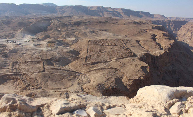 Pháo đài cổ bất khả xâm phạm được xây dựng gần Biển Chết
