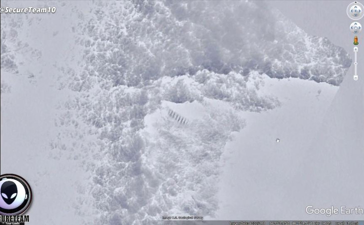 Phát hiện cầu thang khổng lồ bí ẩn ở Nam Cực?