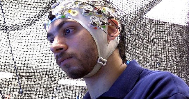 Quân đội Mỹ sắp ứng dụng công nghệ sóng não điều khiển robot