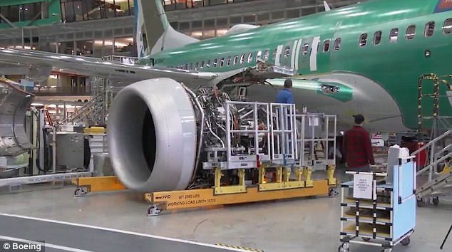 Quy trình lắp ráp mẫu máy bay Boeing bán chạy nhất lịch sử