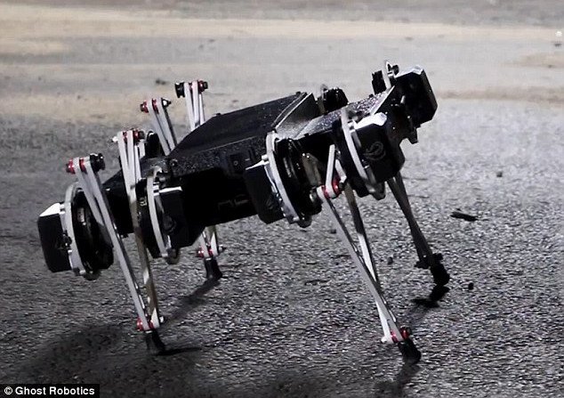 Robot có thể nhảy tung tăng như cún con, leo rào và mở cửa dễ dàng