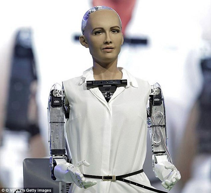 Robot công dân Sophia tuyên bố muốn lập gia đình và có con