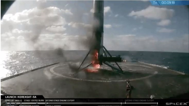 SpaceX phóng thành công tên lửa mang vệ tinh thương mại của Hàn Quốc