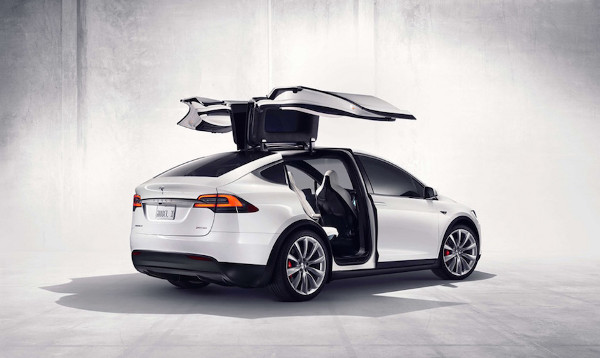 Tesla Model X chính thức ra mắt xe SUV chạy điện